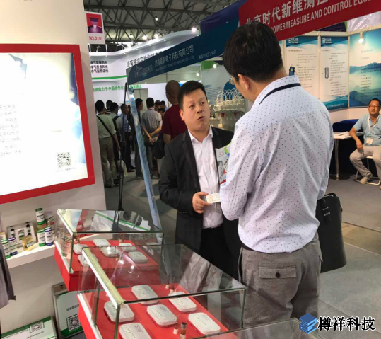 CATO工作人員以飽滿的熱情，為前來的客戶進(jìn)行詳細(xì)的講解